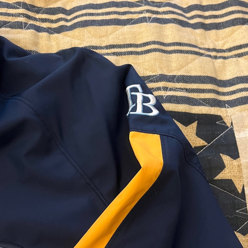 Majestic Navy and Yellow Rays Jacket - Picture 4 of 5